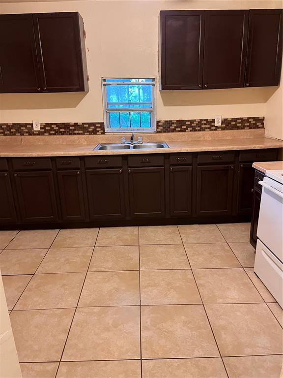 626 Northwest 3rd Street Gainesville, FL 32601 - Photo 4 of 13