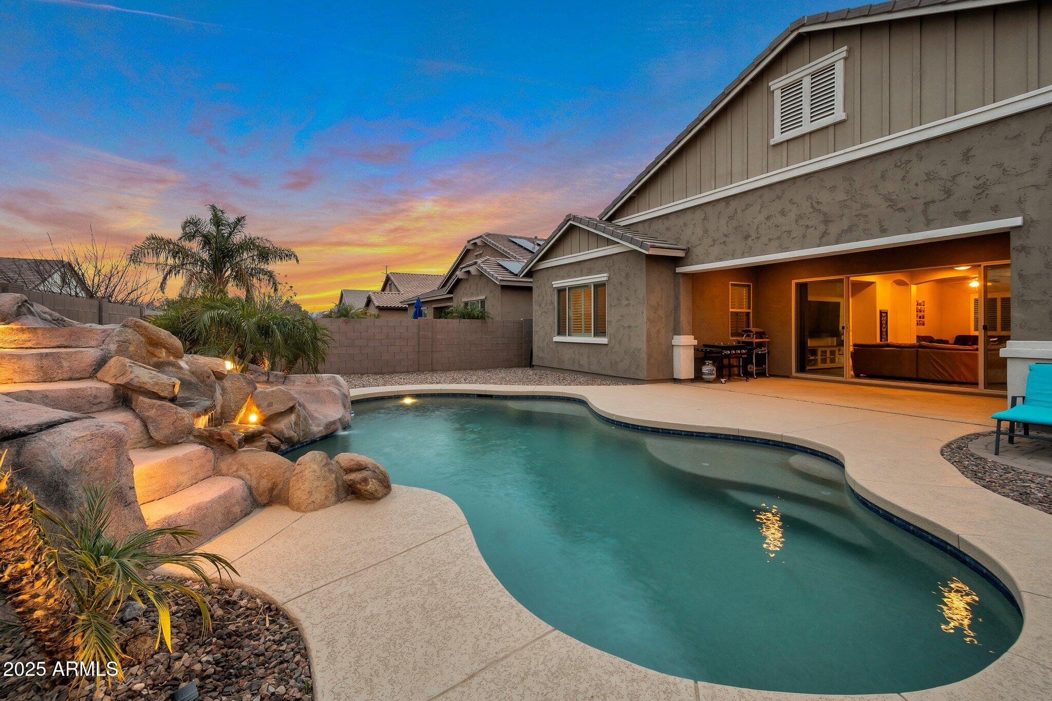 20102 East Robin Road Queen Creek, AZ 85142 - Photo 16 of 44 4-web-or-mls-Qp-0863