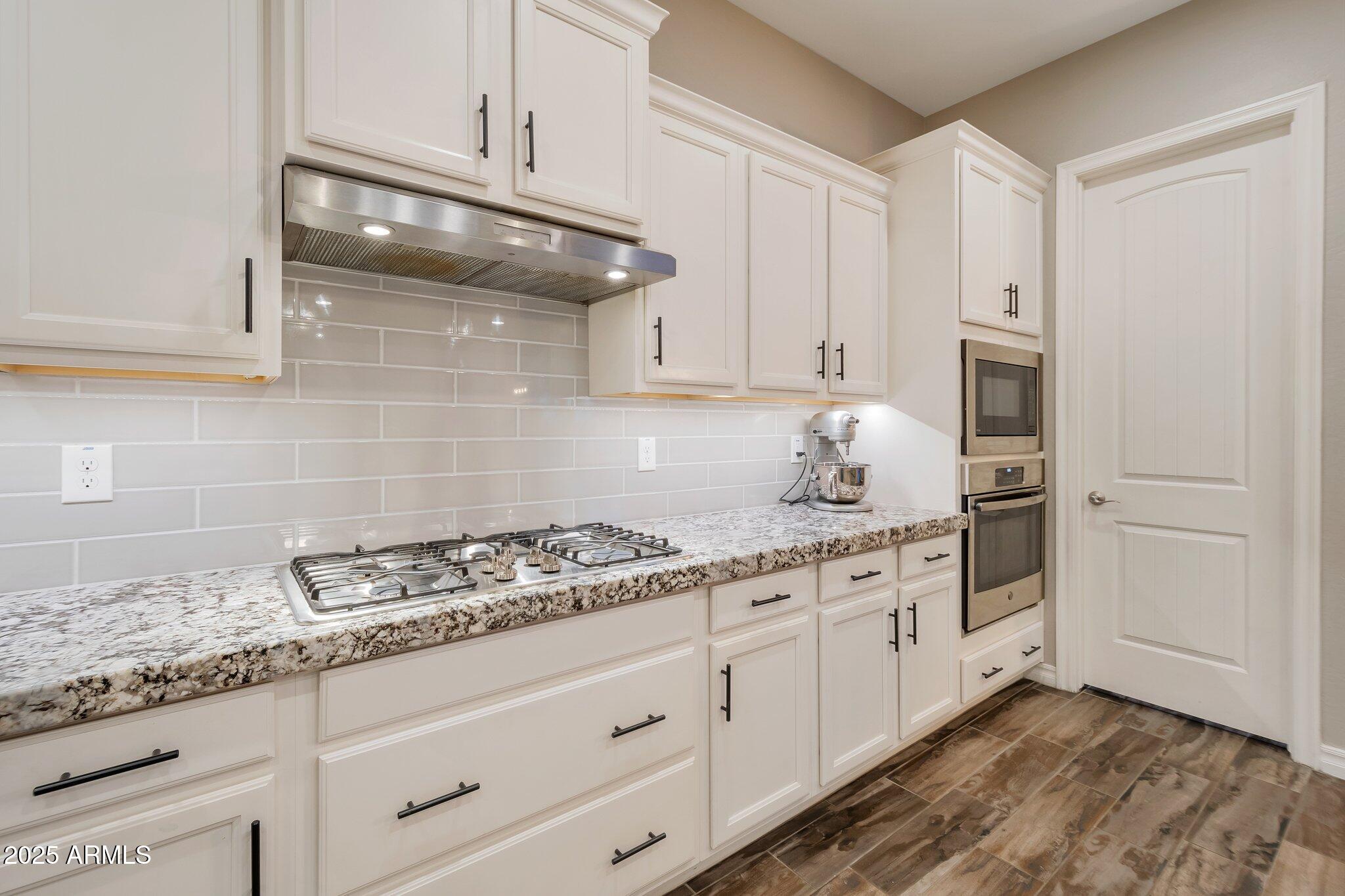 20102 East Robin Road Queen Creek, AZ 85142 - Photo 10 of 44 44-web-or-mls-Qp-0821