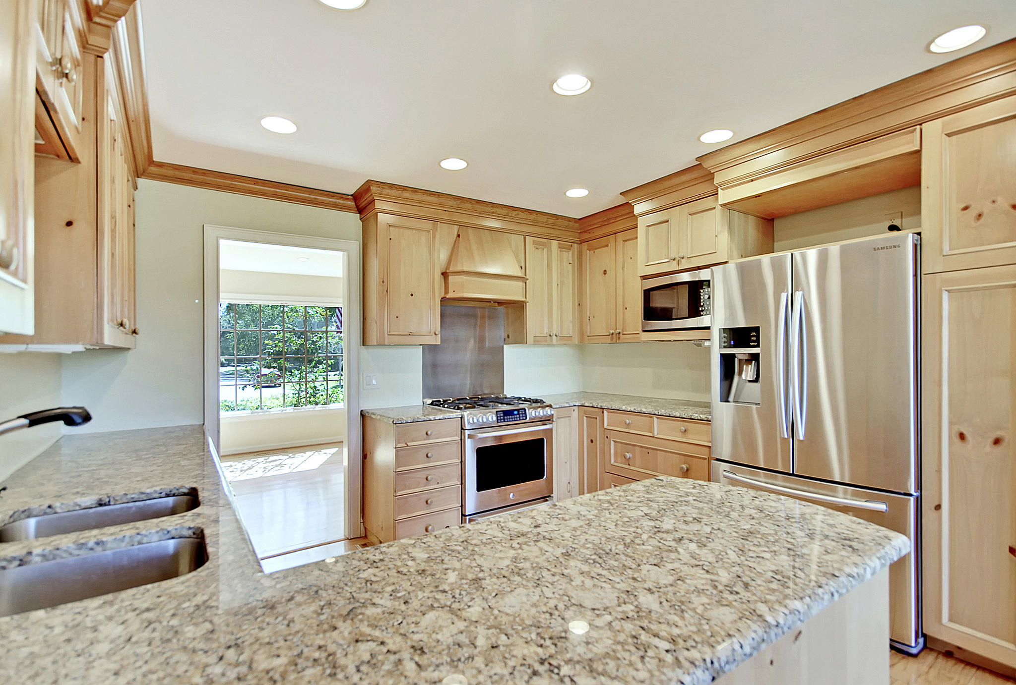56 Rebellion Road Charleston, SC 29407 - Photo 22 of 51 Kitchen