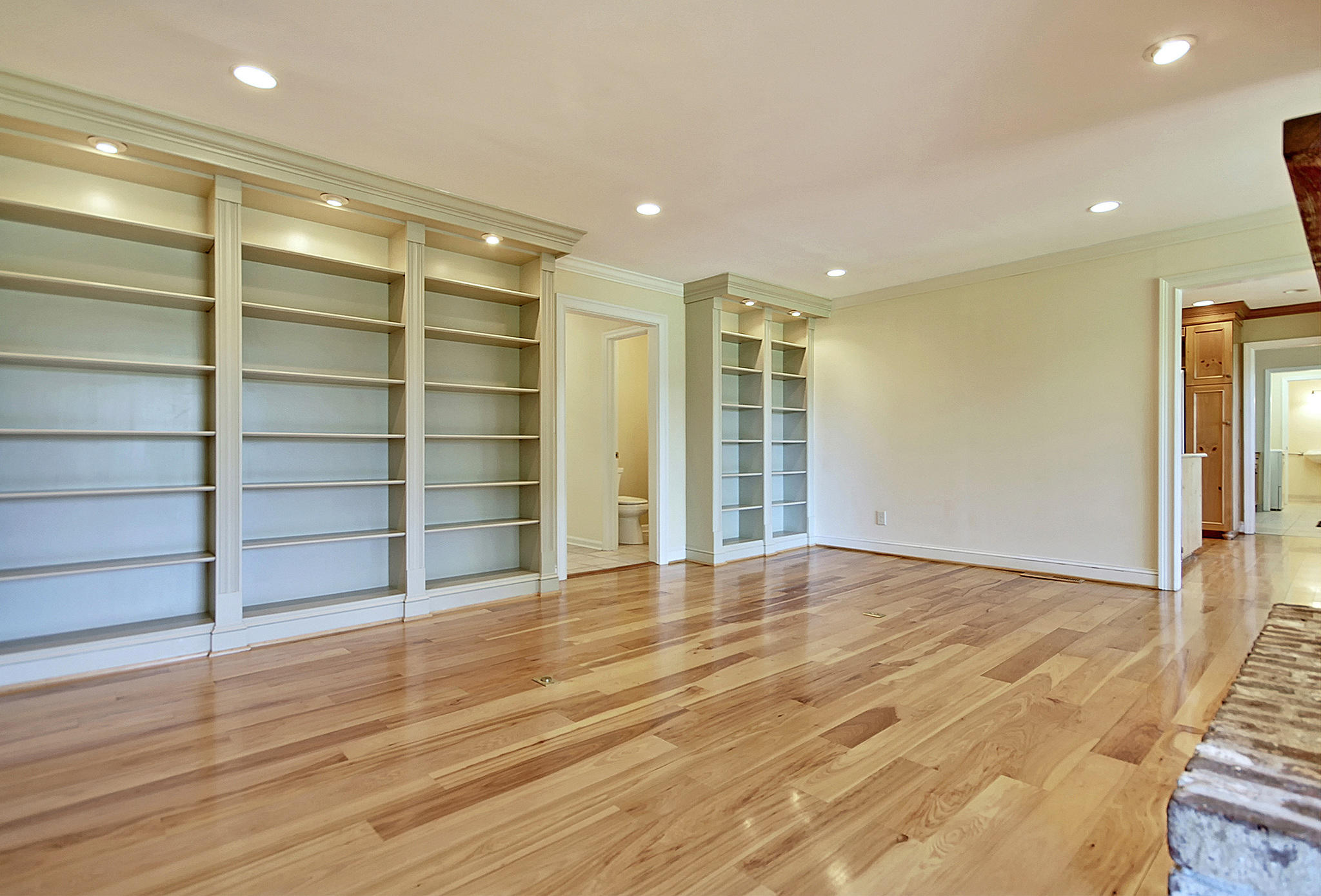 56 Rebellion Road Charleston, SC 29407 - Photo 27 of 51 Built Ins