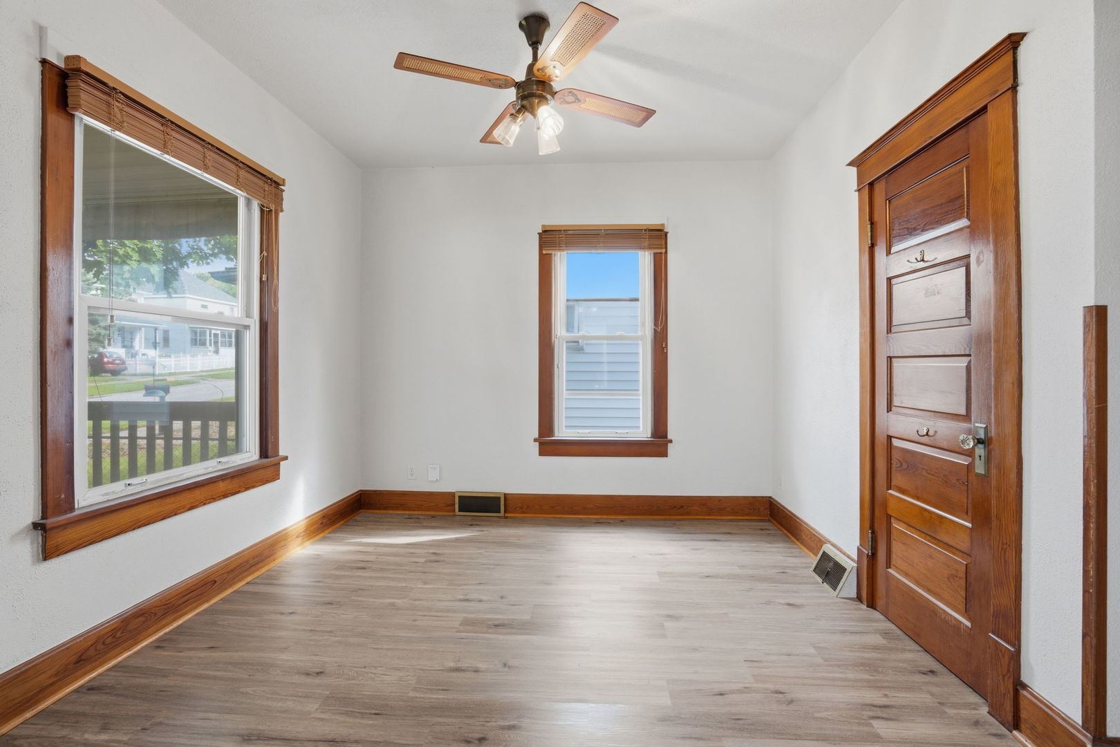 118 5th Street Silvis, IL 61282 - Photo 5 of 22