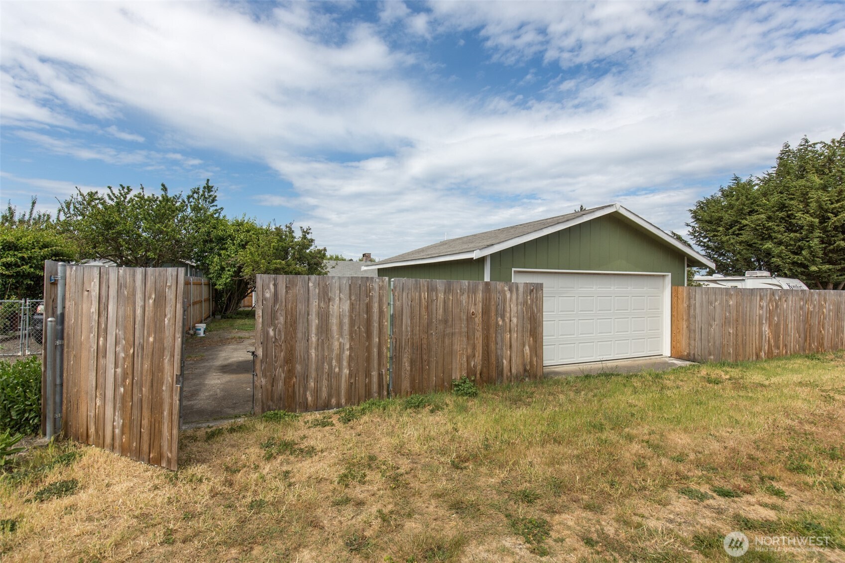 717 East Spruce Street Sequim, WA 98382 - Photo 34 of 40