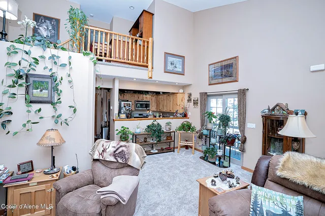 $369,000 | 1 Elsie Peak Court, Pinehurst, ID 83850