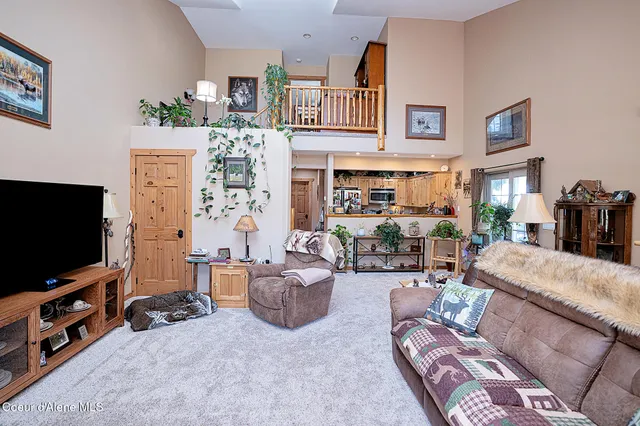 $369,000 | 1 Elsie Peak Court, Pinehurst, ID 83850