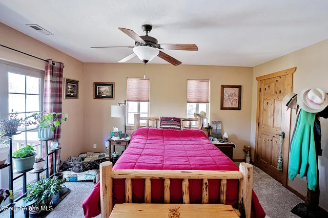 $369,000 | 1 Elsie Peak Court, Pinehurst, ID 83850