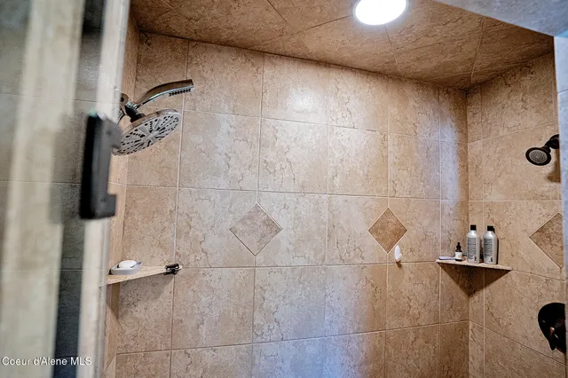 $369,000 | 1 Elsie Peak Court, Pinehurst, ID 83850