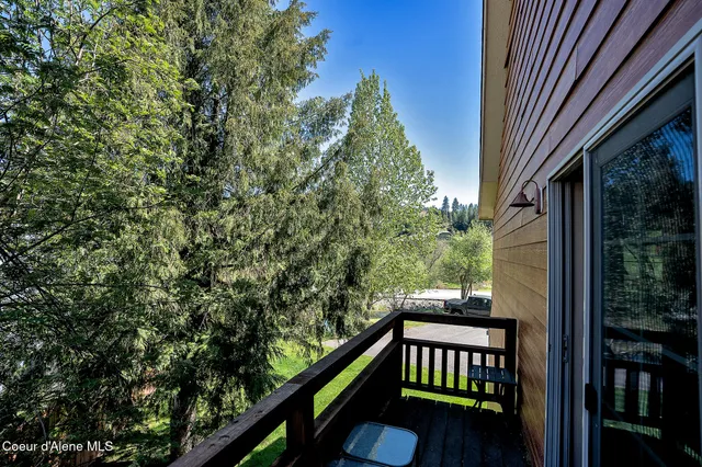 $369,000 | 1 Elsie Peak Court, Pinehurst, ID 83850