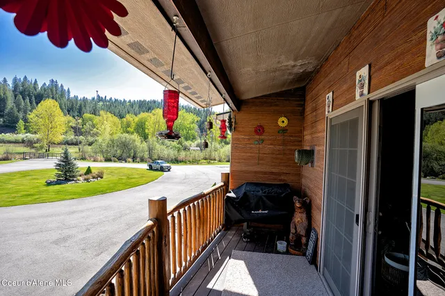 $369,000 | 1 Elsie Peak Court, Pinehurst, ID 83850