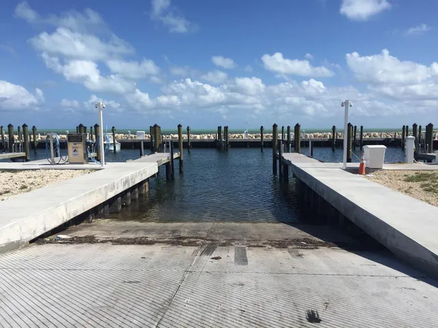 a view of a tennis court