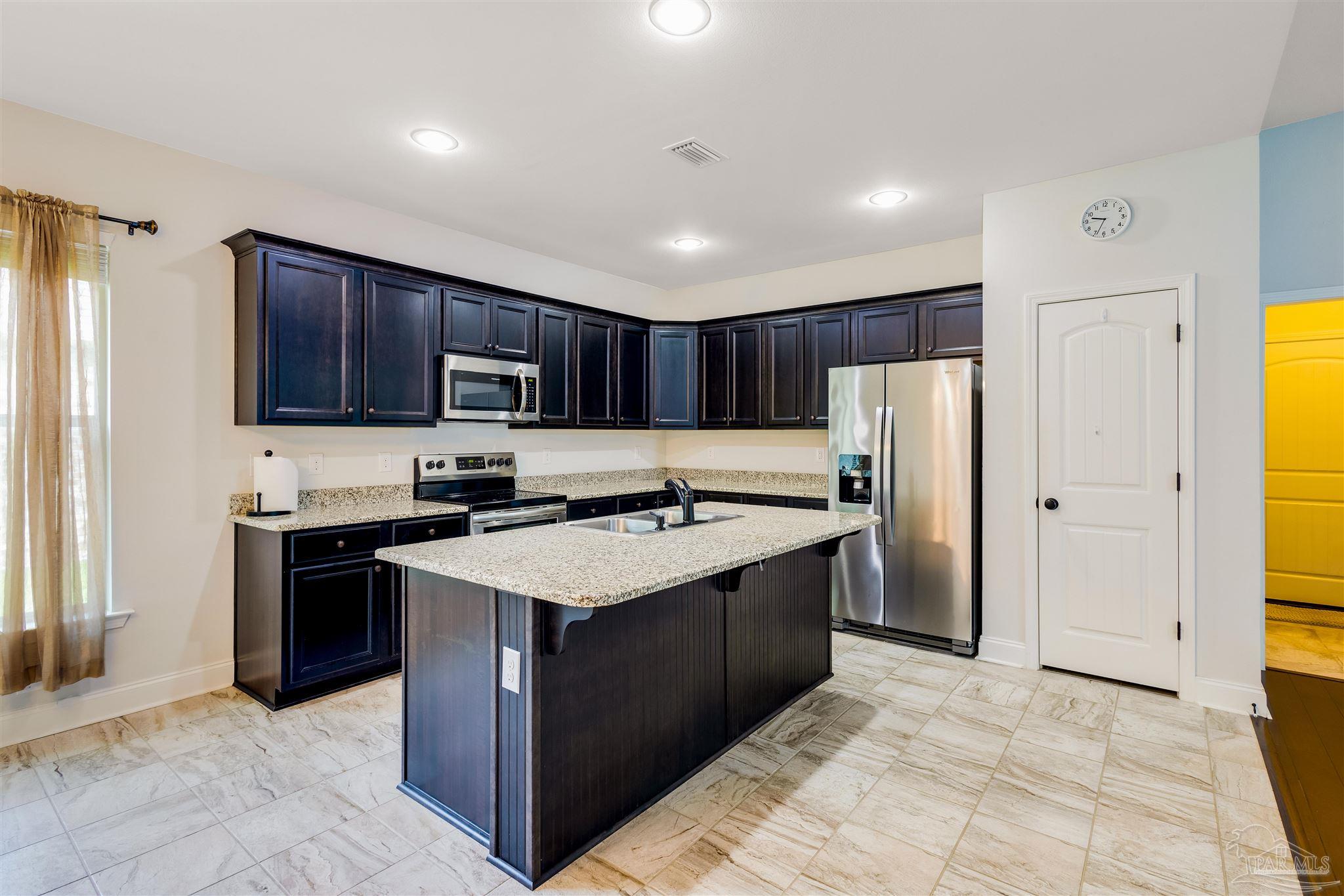 338 Topeka Road Pensacola, FL 32514 - Photo 4 of 46 Gallery Image 4