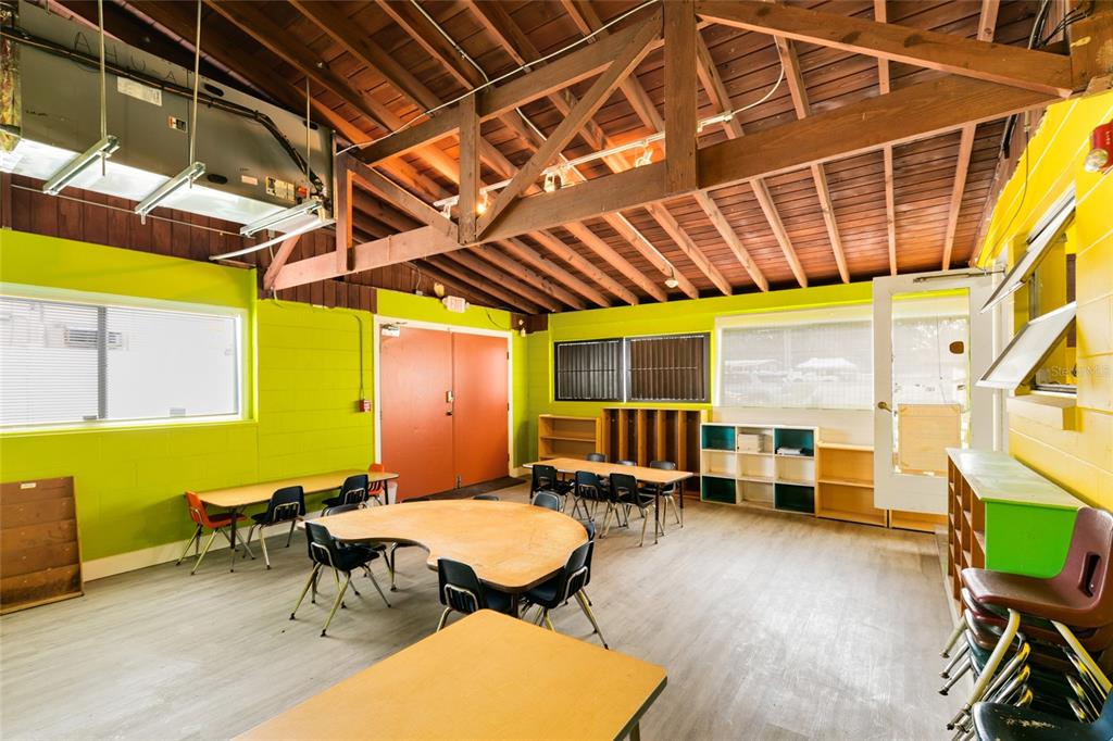 4607 North Pine Hills Road Orlando, FL 32808 - Photo 16 of 26