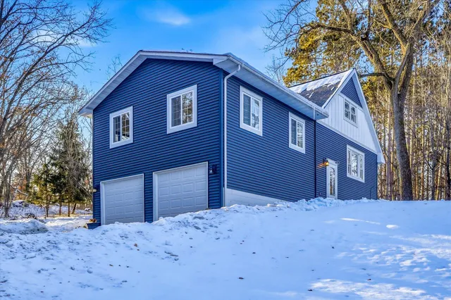 $575,000 | 15085 Square Lake Trail North, Stillwater, MN 55082