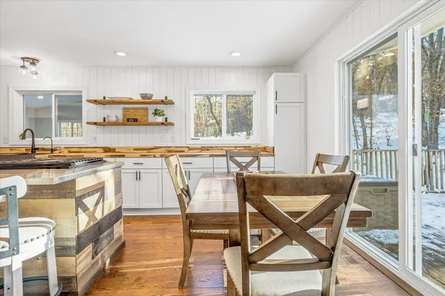 $575,000 | 15085 Square Lake Trail North, Stillwater, MN 55082