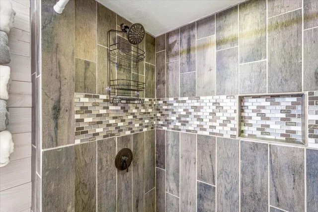 $575,000 | 15085 Square Lake Trail North, Stillwater, MN 55082