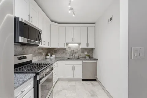 $345,000 | 7000 Boulevard East, Unit 14F, Guttenberg, NJ 07093