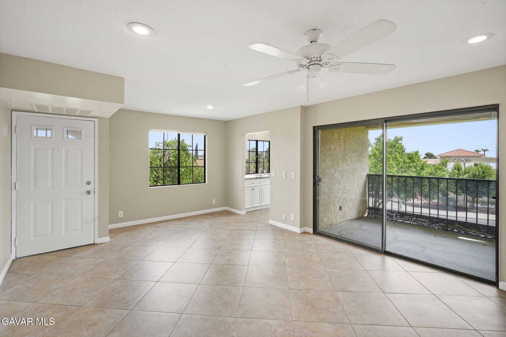 2554 Olive Drive, Unit 38 Palmdale, CA 93550 - Photo 11 of 36 30_DSC07927