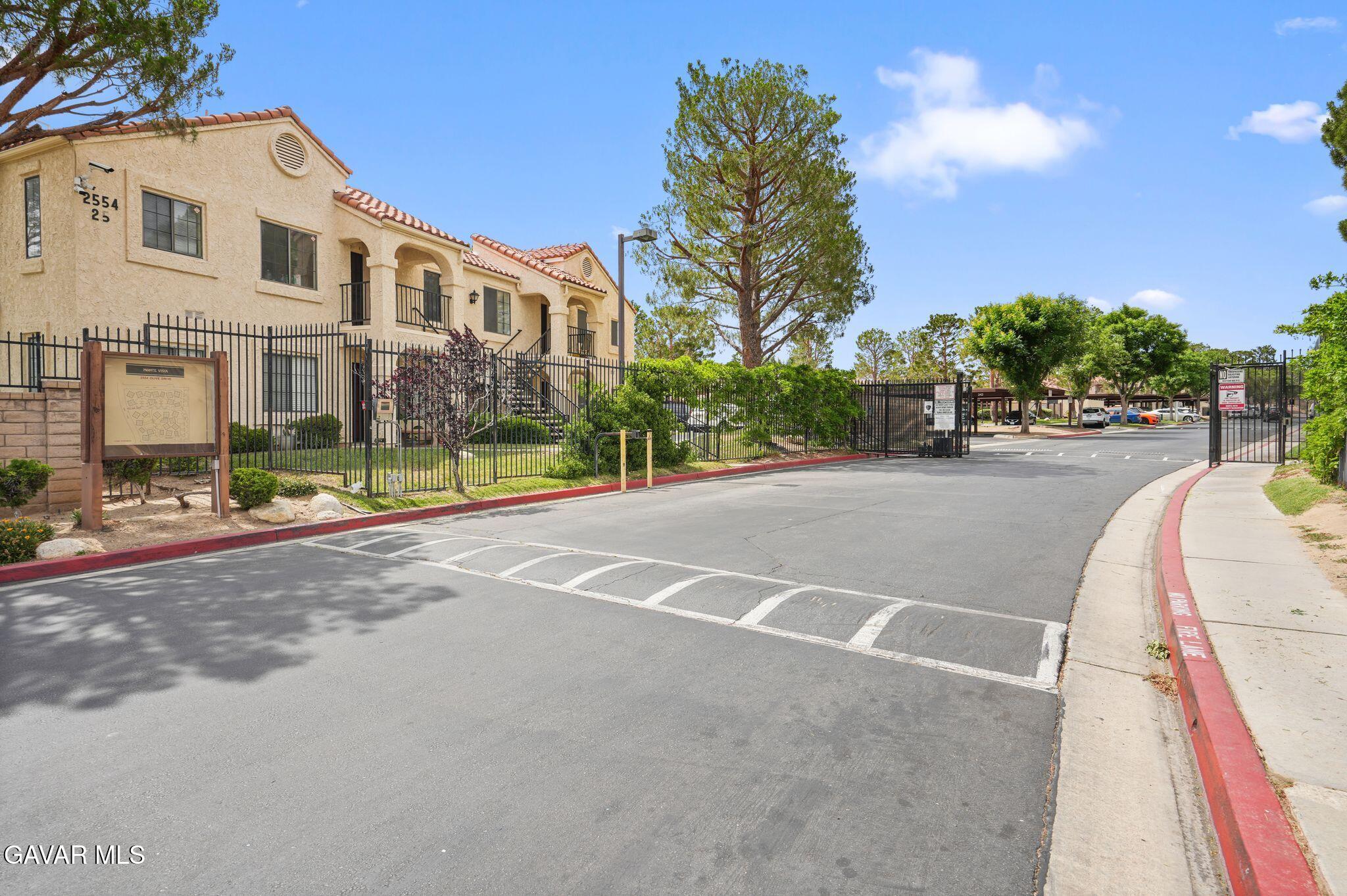 2554 Olive Drive, Unit 38 Palmdale, CA 93550 - Photo 3 of 36 41_DSC08002