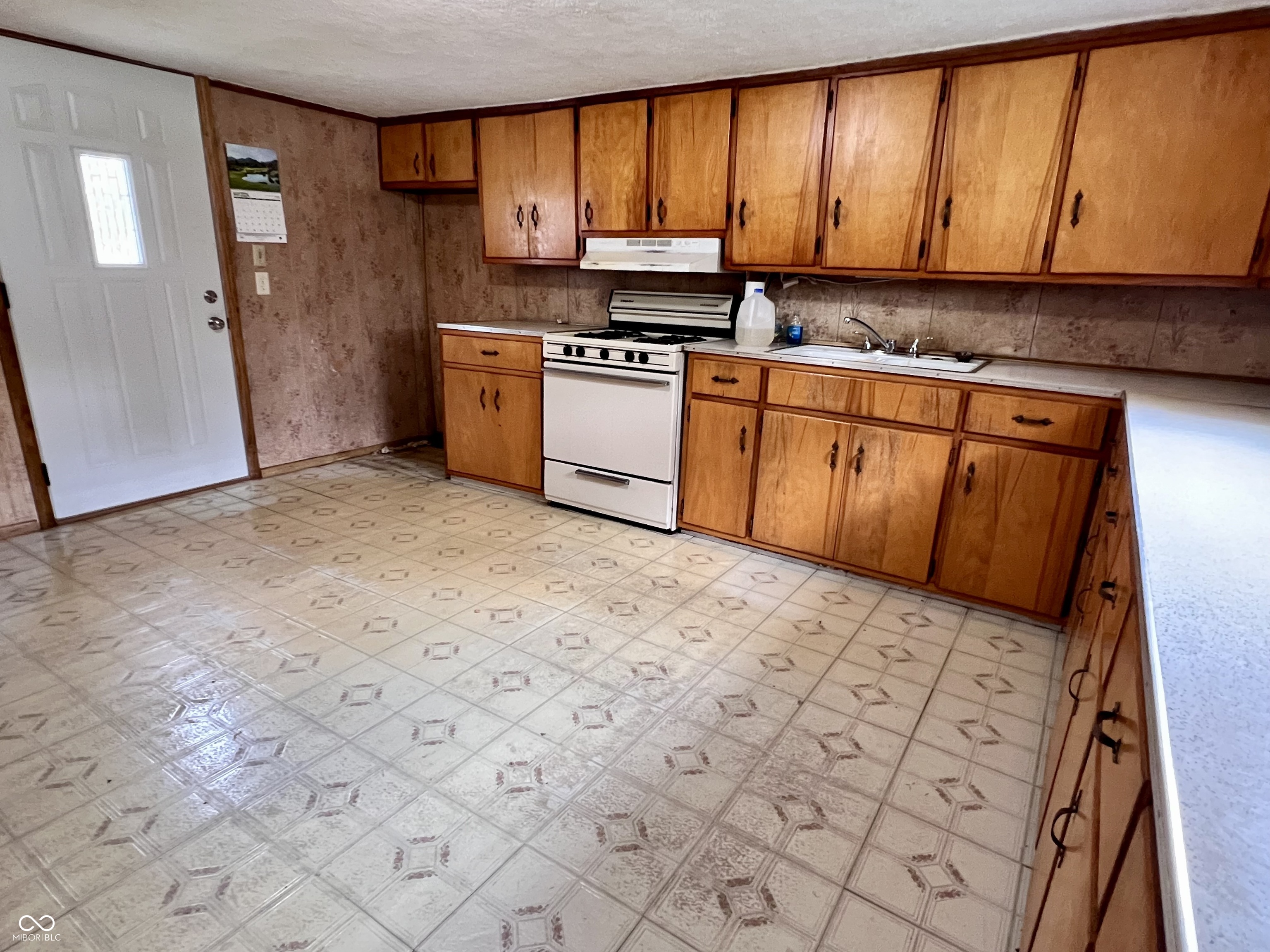 2004 South R Street Elwood, IN 46036 - Photo 11 of 16