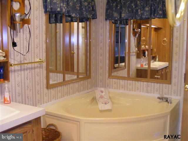 5893 York Road Spring Grove, PA 17362 - Photo 13 of 25