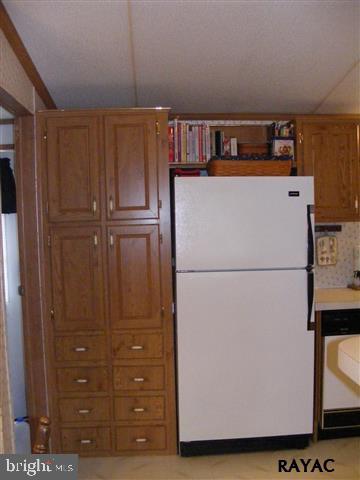 5893 York Road Spring Grove, PA 17362 - Photo 8 of 25