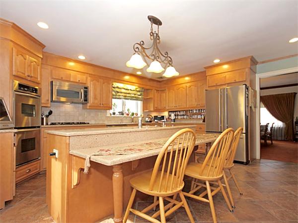 140 Clark Road Brookline, MA 02445 - Photo 8 of 16