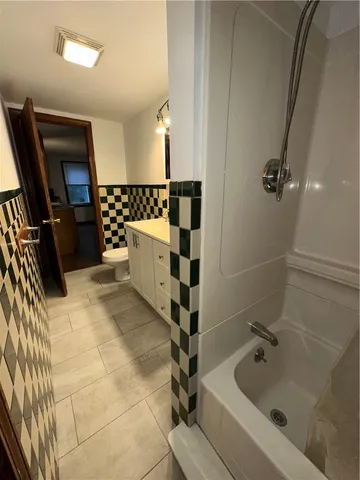 $1,700 | 177 Boyden Street, Unit 1, Woonsocket, RI 02895