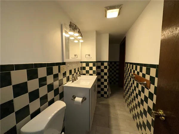 $1,750 | 177 Boyden Street, Unit 1, Woonsocket, RI 02895