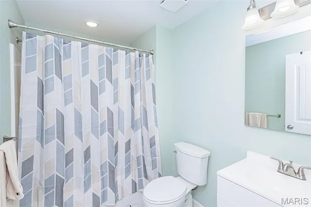 $499,000 | 1326 Summerfield Drive, Jefferson City, MO 65109