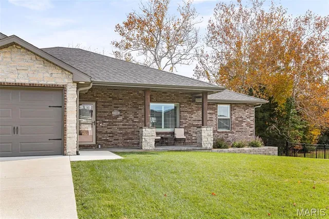 $499,000 | 1326 Summerfield Drive, Jefferson City, MO 65109