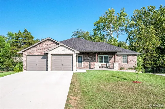 $499,000 | 1326 Summerfield Drive, Jefferson City, MO 65109