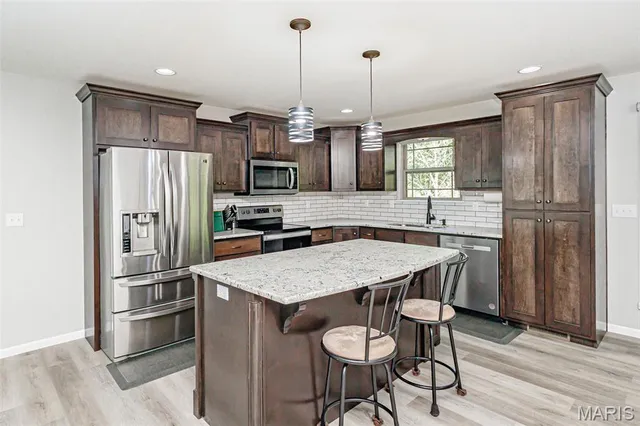 $499,000 | 1326 Summerfield Drive, Jefferson City, MO 65109