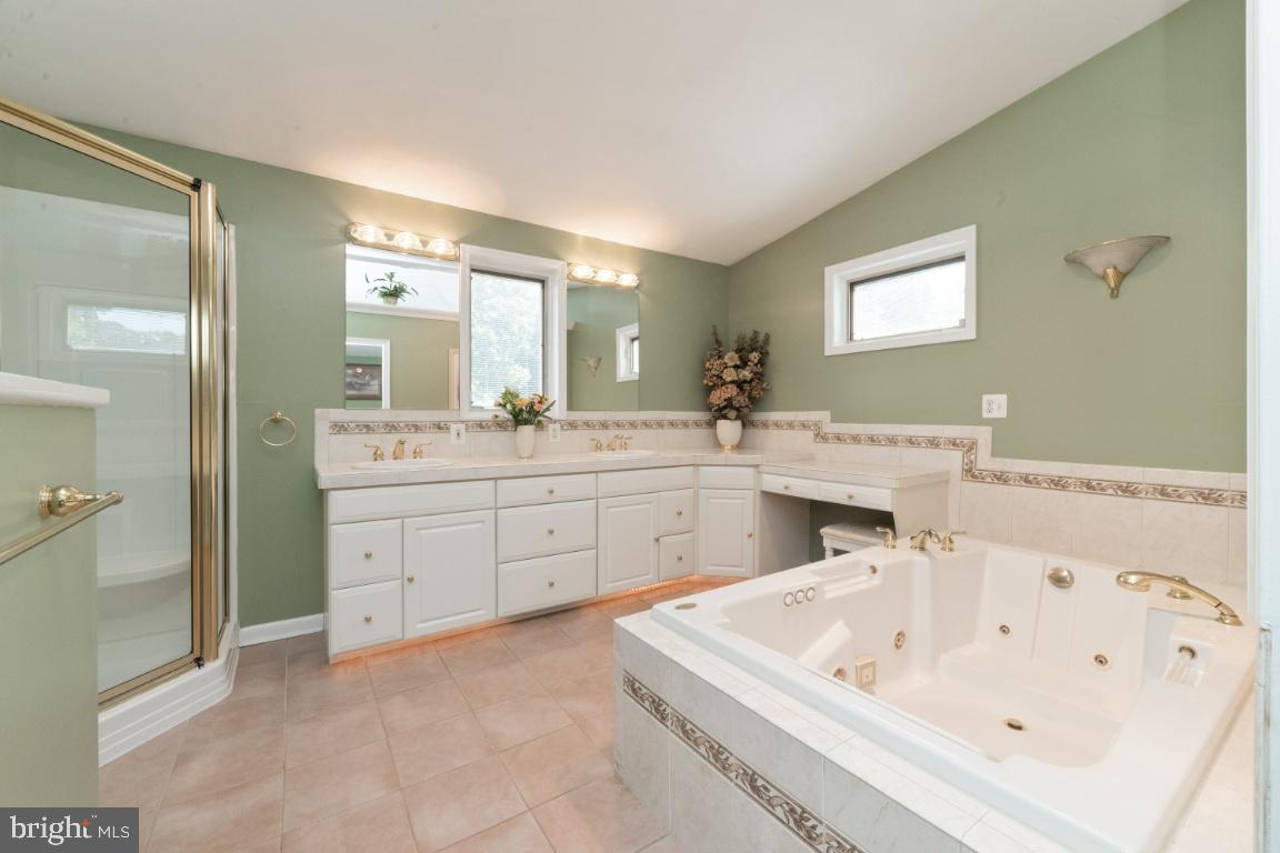 315 Stonewall Road Catonsville, MD 21228 - Photo 16 of 42 Master Bath w/ Separate Shower & Soaking Tub