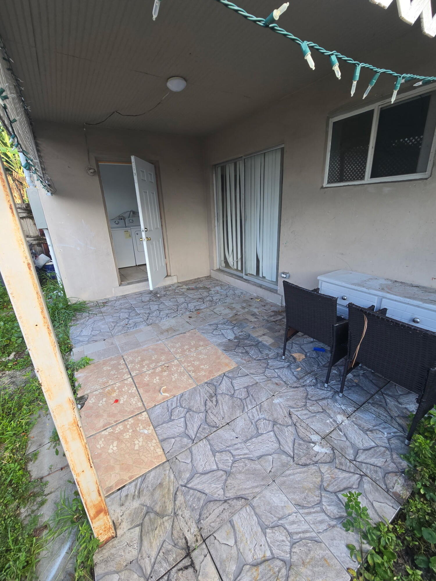5900 Garfield Street, Unit E Hollywood, FL 33021 - Photo 9 of 9 1000345122