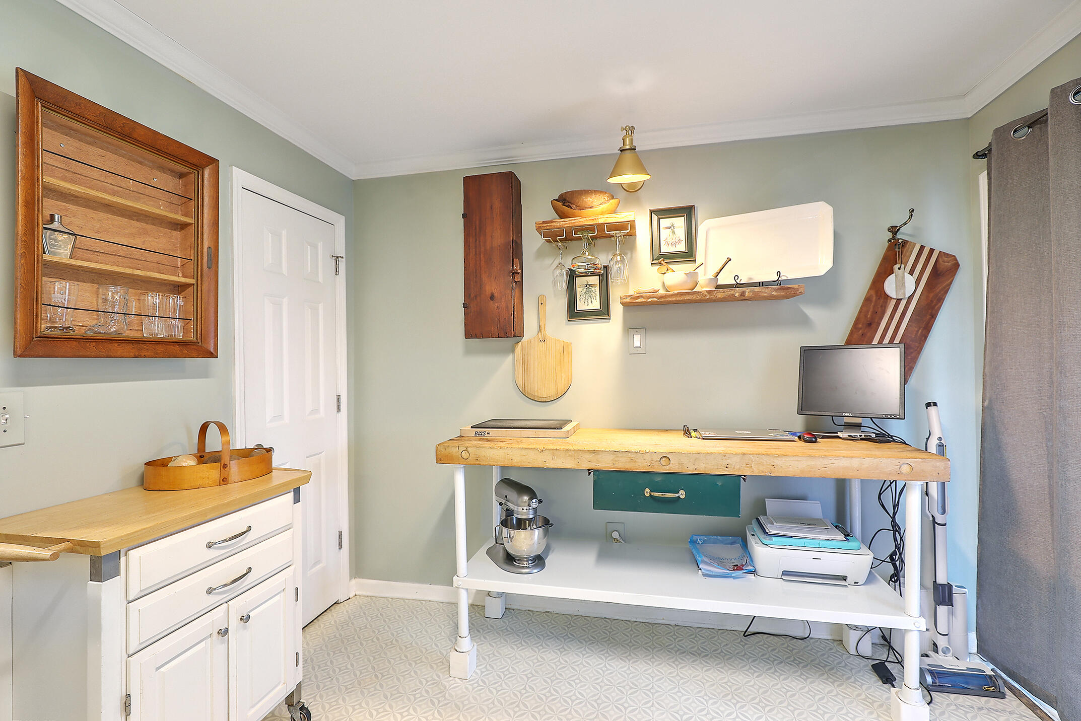1854 Mepkin Road, Unit G3 Charleston, SC 29407 - Photo 8 of 20 The table can convey