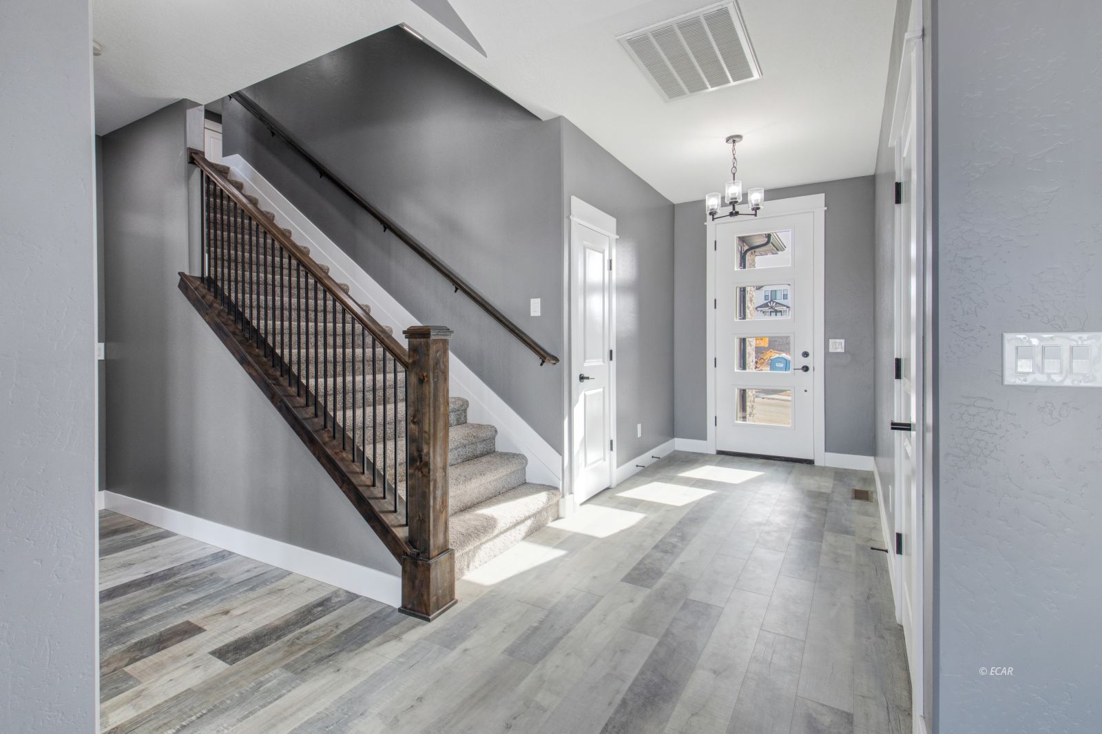 2073 Eagle Rdg Loop Elko, NV 89801 - Photo 4 of 48 Gallery Image 4