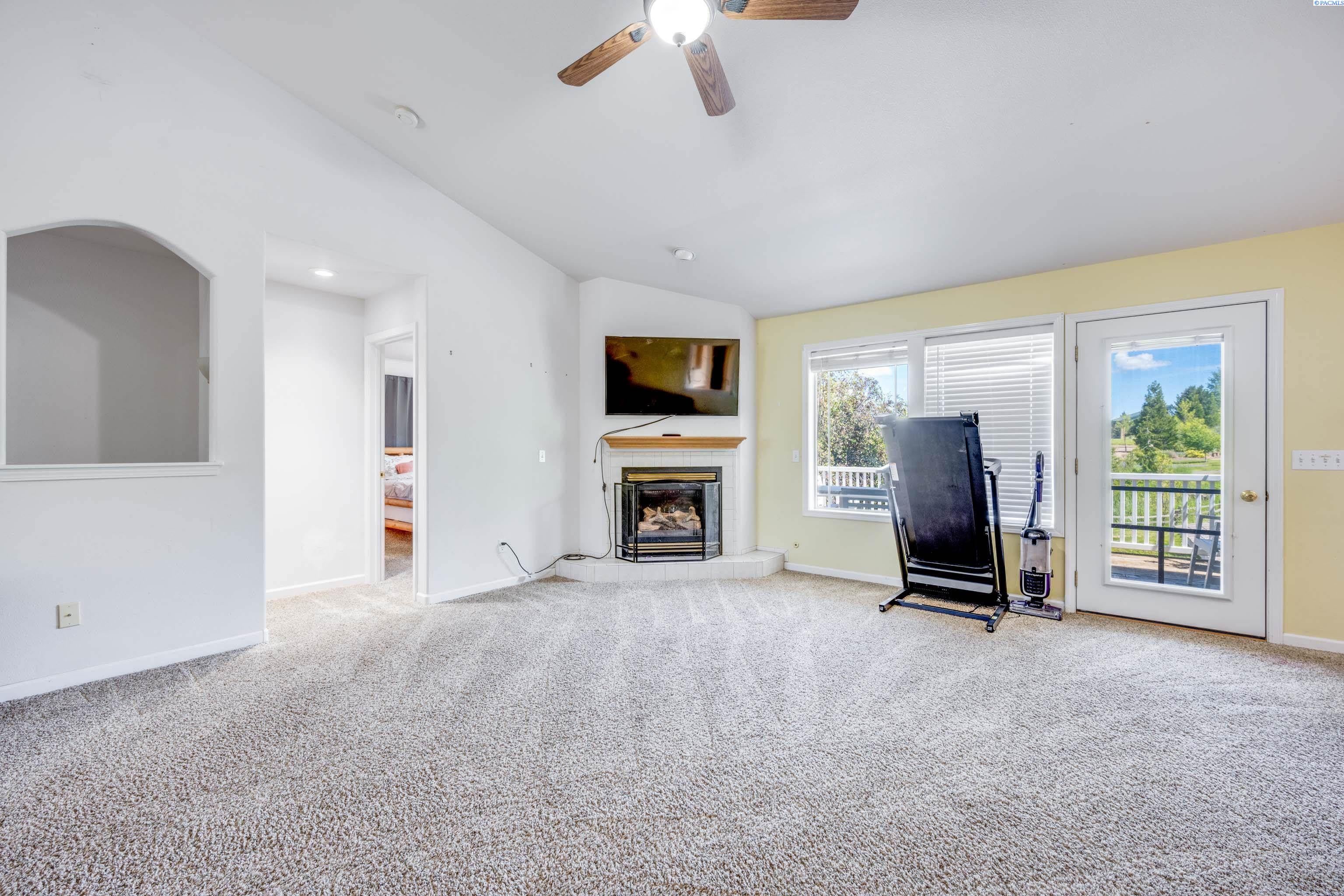 2372 Northwest Ridgeline Drive Pullman, WA 99163 - Photo 6 of 34 Gallery Image 6