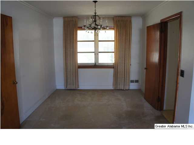 705 Pelham Road South Jacksonville, AL 36265 - Photo 4 of 28 Gallery Image 4