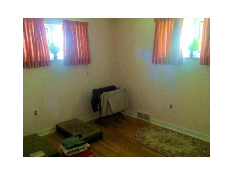450 Chapel Road Aliquippa, PA 15001 - Photo 14 of 14 Bedroom.