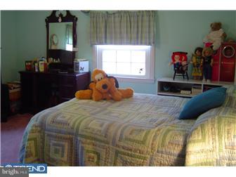 8430 Chippewa Road Philadelphia, PA 19128 - Photo 8 of 12