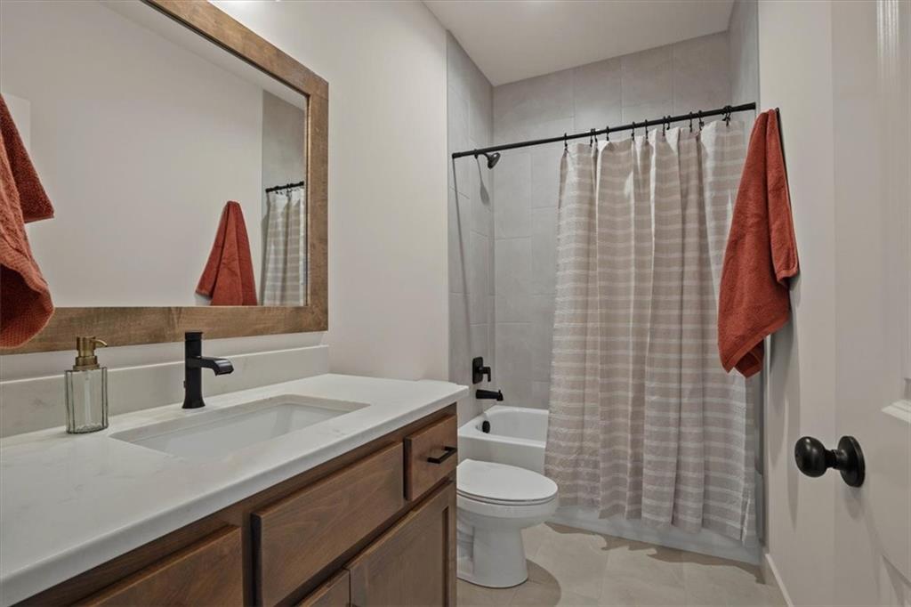 1227 Larkspur Place Raymore, MO 64083 - Photo 14 of 27