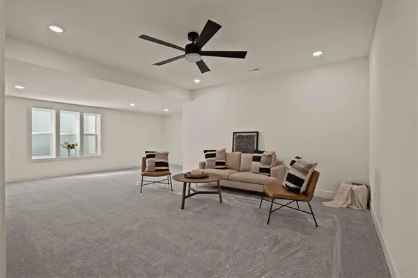 $575,000 | 1227 Larkspur Place, Raymore, MO 64083