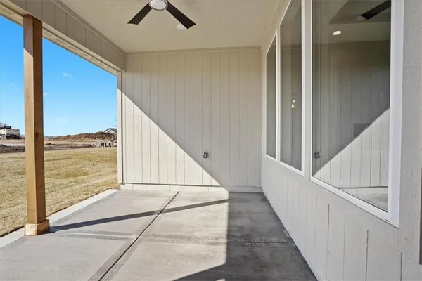 $575,000 | 1227 Larkspur Place, Raymore, MO 64083