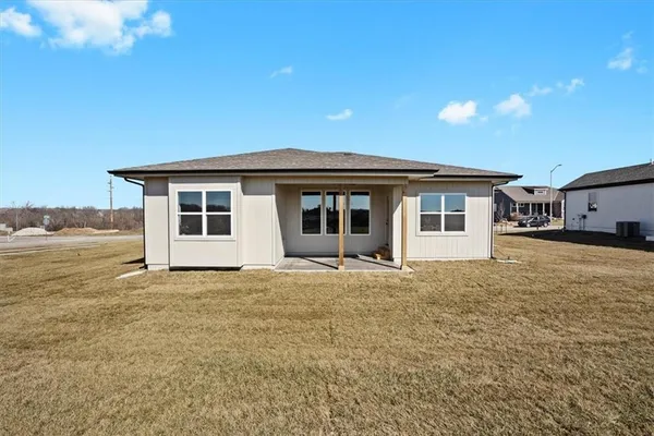 $575,000 | 1227 Larkspur Place, Raymore, MO 64083