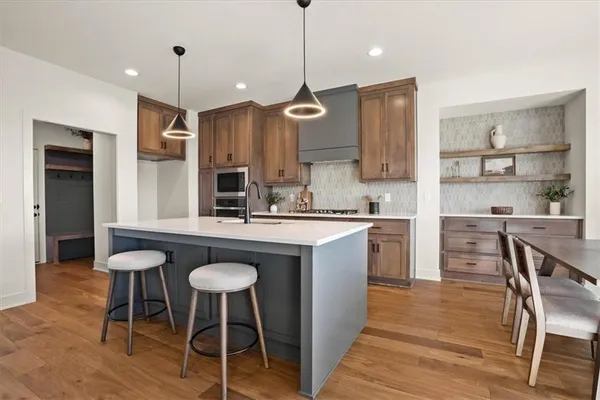 $575,000 | 1227 Larkspur Place, Raymore, MO 64083