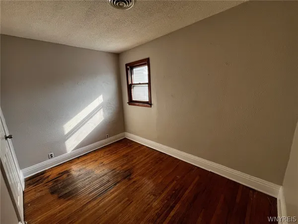 $169,900 | 400 Willett Street, Buffalo, NY 14206