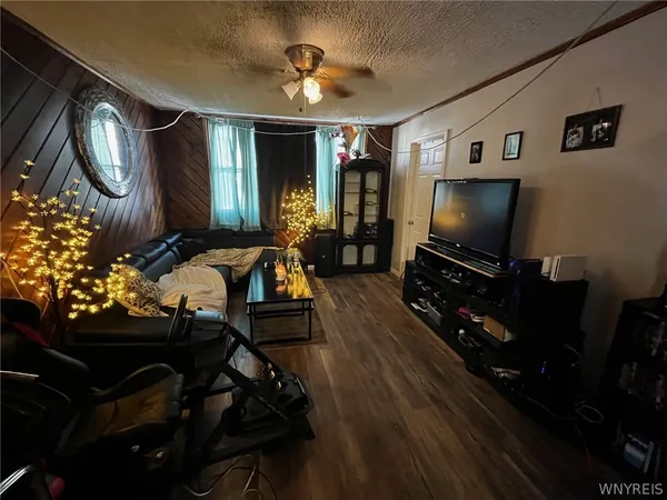 $169,900 | 400 Willett Street, Buffalo, NY 14206