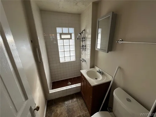 $169,900 | 400 Willett Street, Buffalo, NY 14206