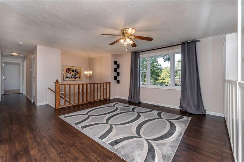 125 Tory Road Coraopolis, PA 15108 - Photo 3 of 25 Gallery Image 3