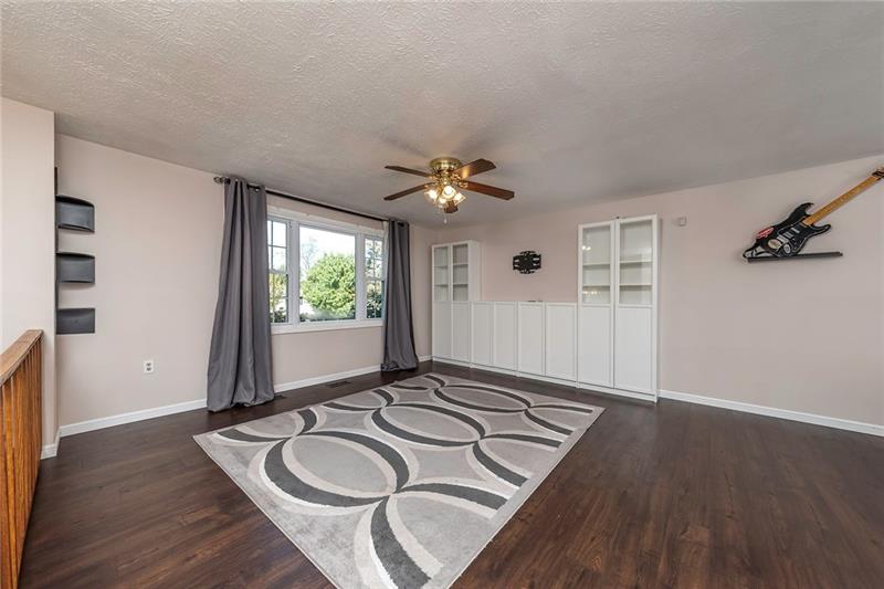125 Tory Road Coraopolis, PA 15108 - Photo 4 of 25 Gallery Image 4